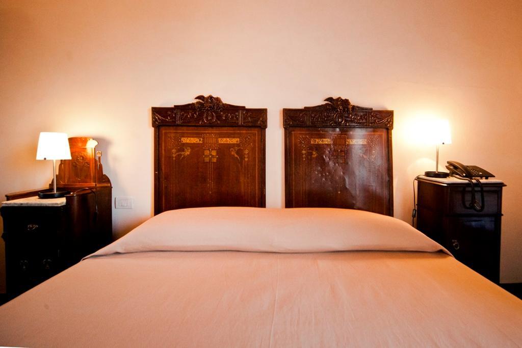 Hotel Dell'Orologio Рагуза Экстерьер фото